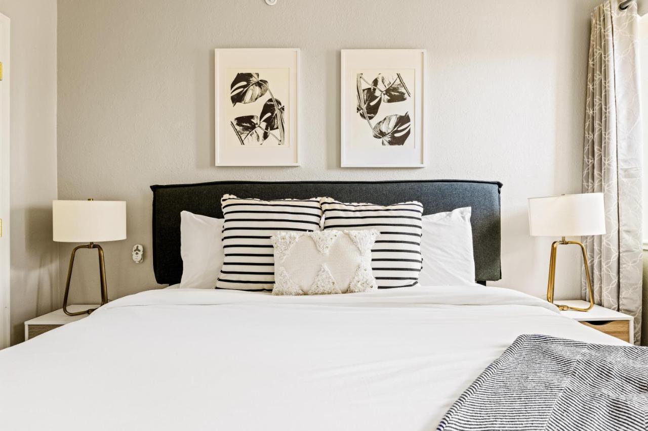 Stylish City Retreat - King Beds - Walk To Sloans Lake DEN Exterior photo