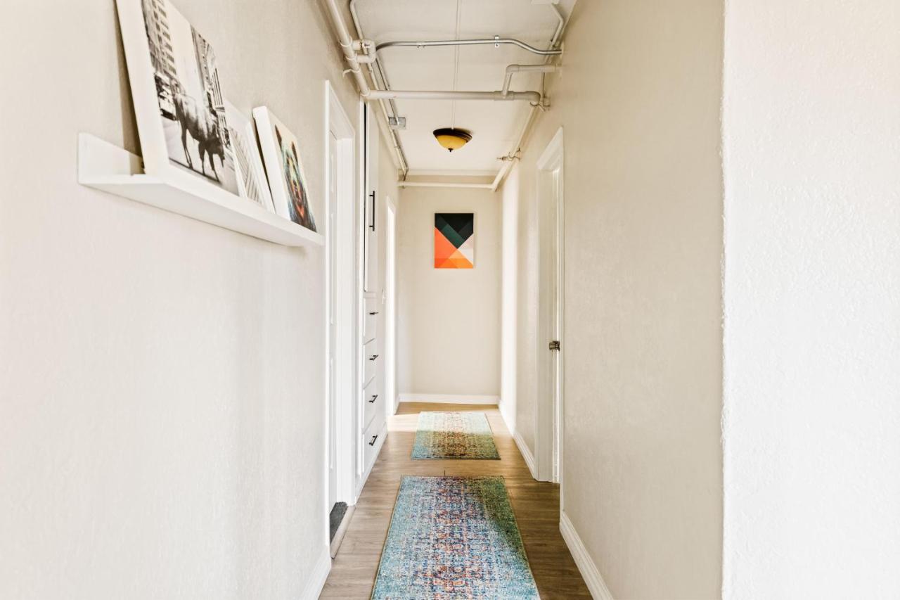 Stylish City Retreat - King Beds - Walk To Sloans Lake DEN Exterior photo