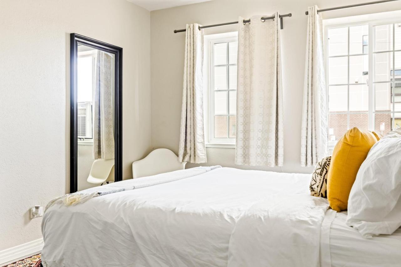 Stylish City Retreat - King Beds - Walk To Sloans Lake DEN Exterior photo